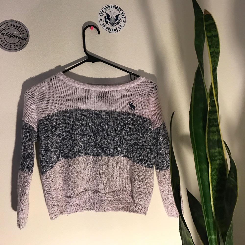 Super cute cropped sweater