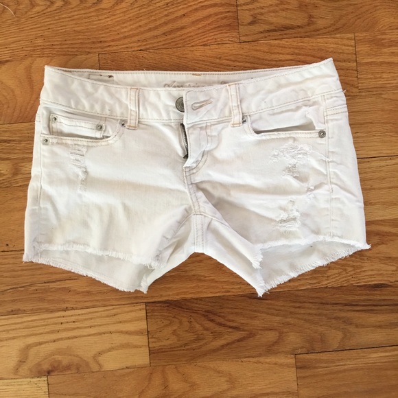 White Denim American Eagle Shorts - Picture 2 of 4