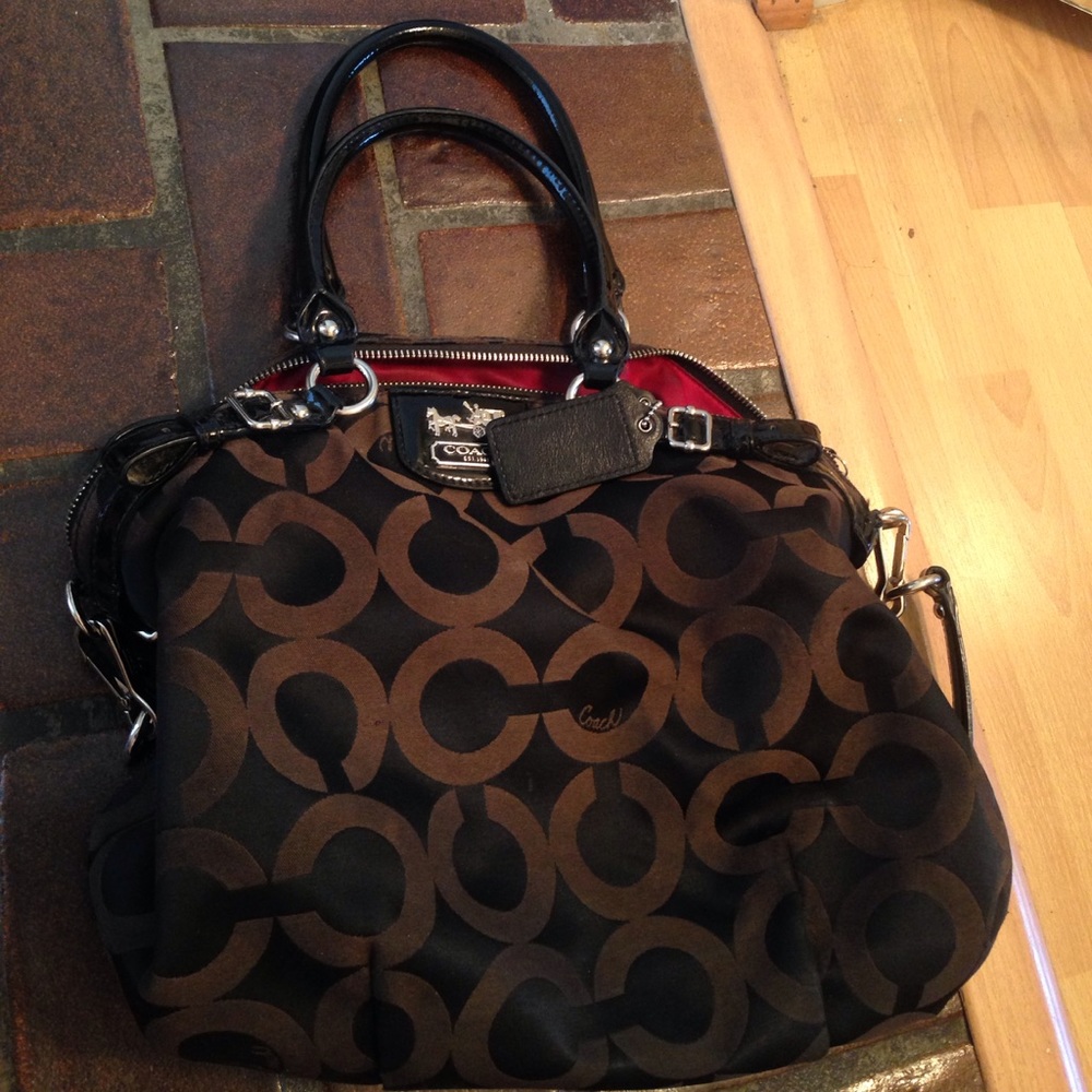 Purse - Picture 1 of 1
