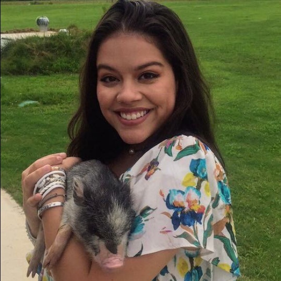 Meet your Posher, Katherine! - Picture 2 of 5