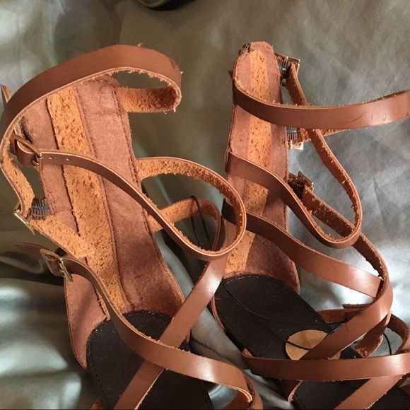 Sandals - Picture 4 of 4