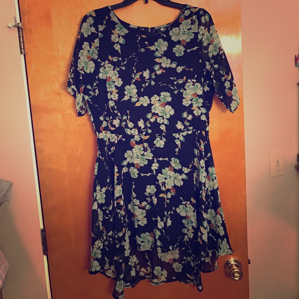 Hi-low hem floral dress