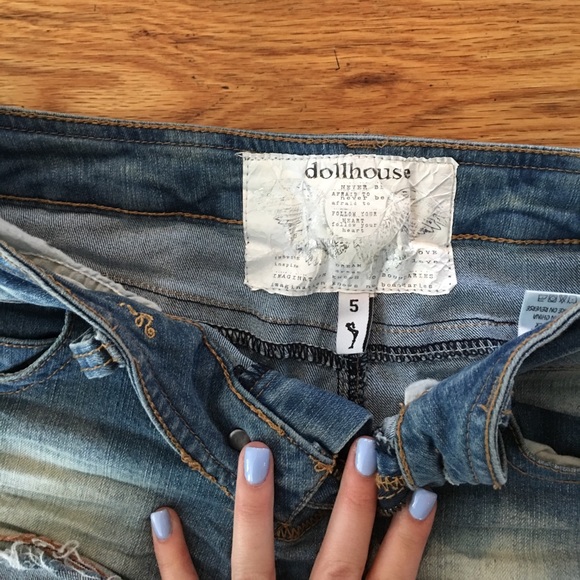 Light Wash Denim Cutoff Shorts - Picture 4 of 4