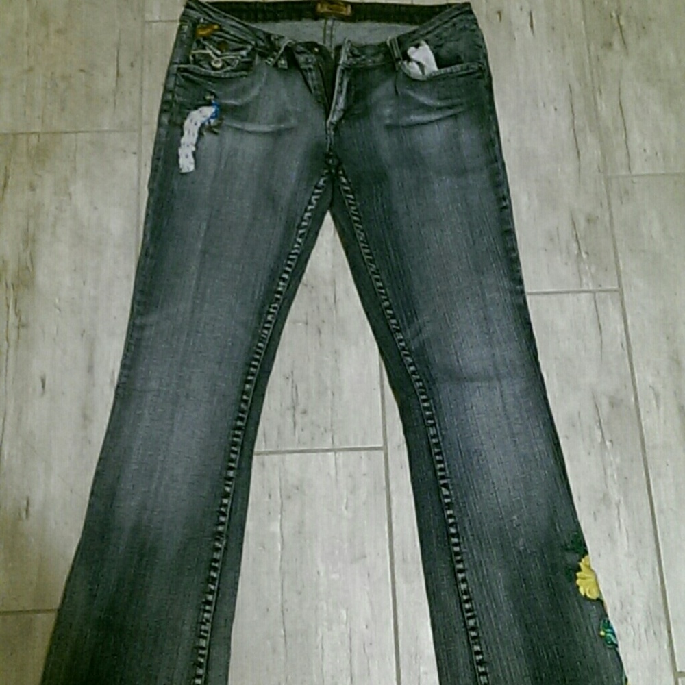 I can't fit these jeans no more