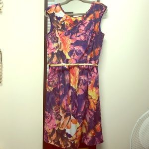 Floral print dress w/ gold belt detail, size 12.
