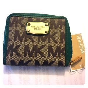 NWT Green Bifold Michael Kors Wallet