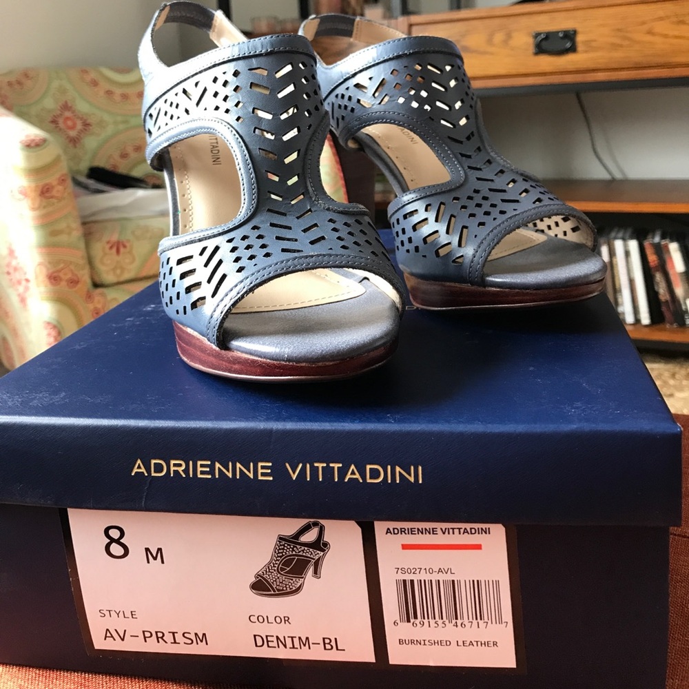 🎈SALE🎈Adrienne Vittadini heels
