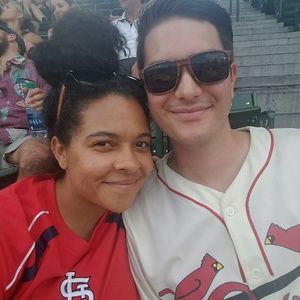 Meet your Posher, Loren