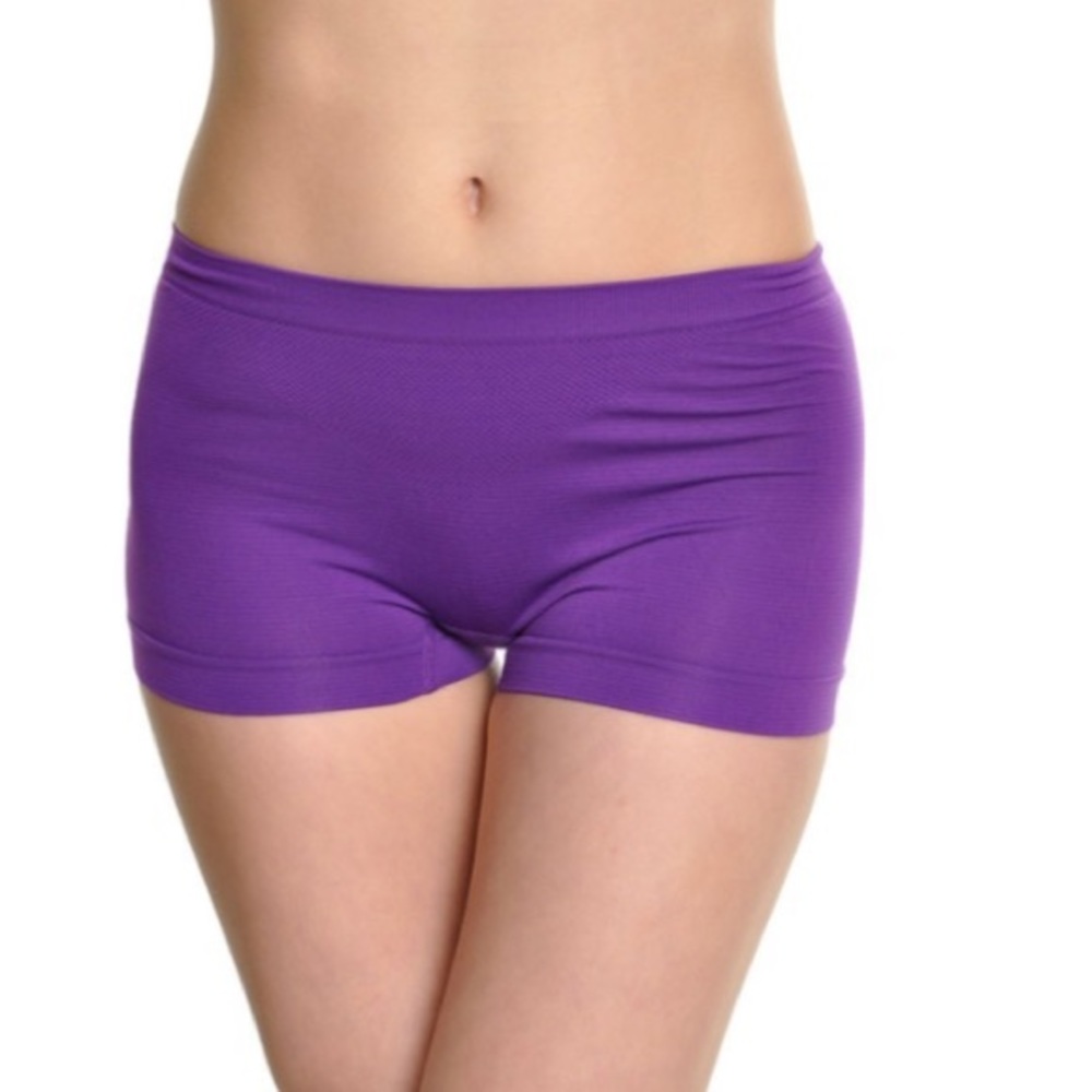 Boost Up Shorts - Picture 2 of 3
