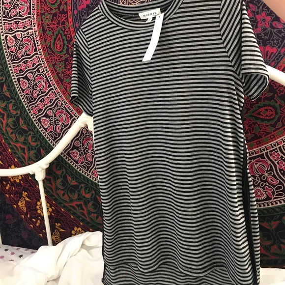 Striped Top - Picture 1 of 2