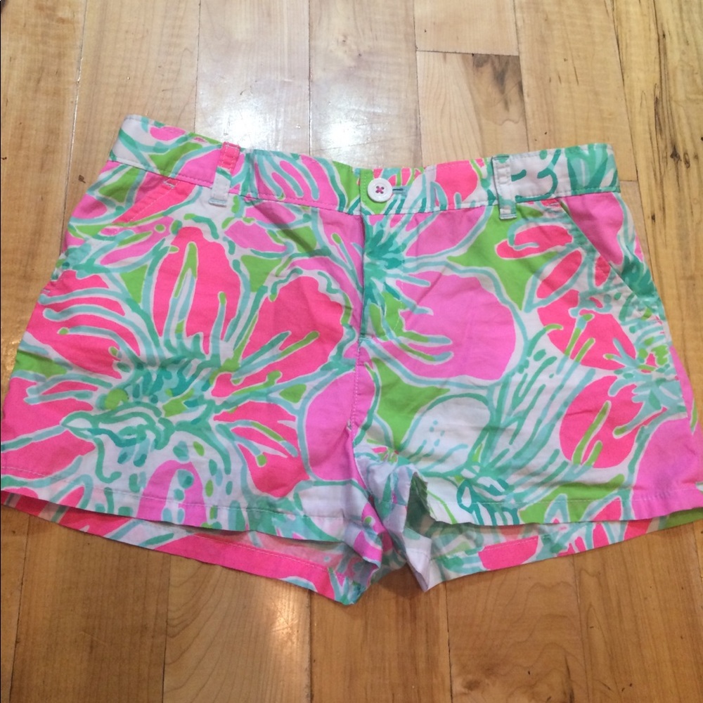 Cute flower print shorts