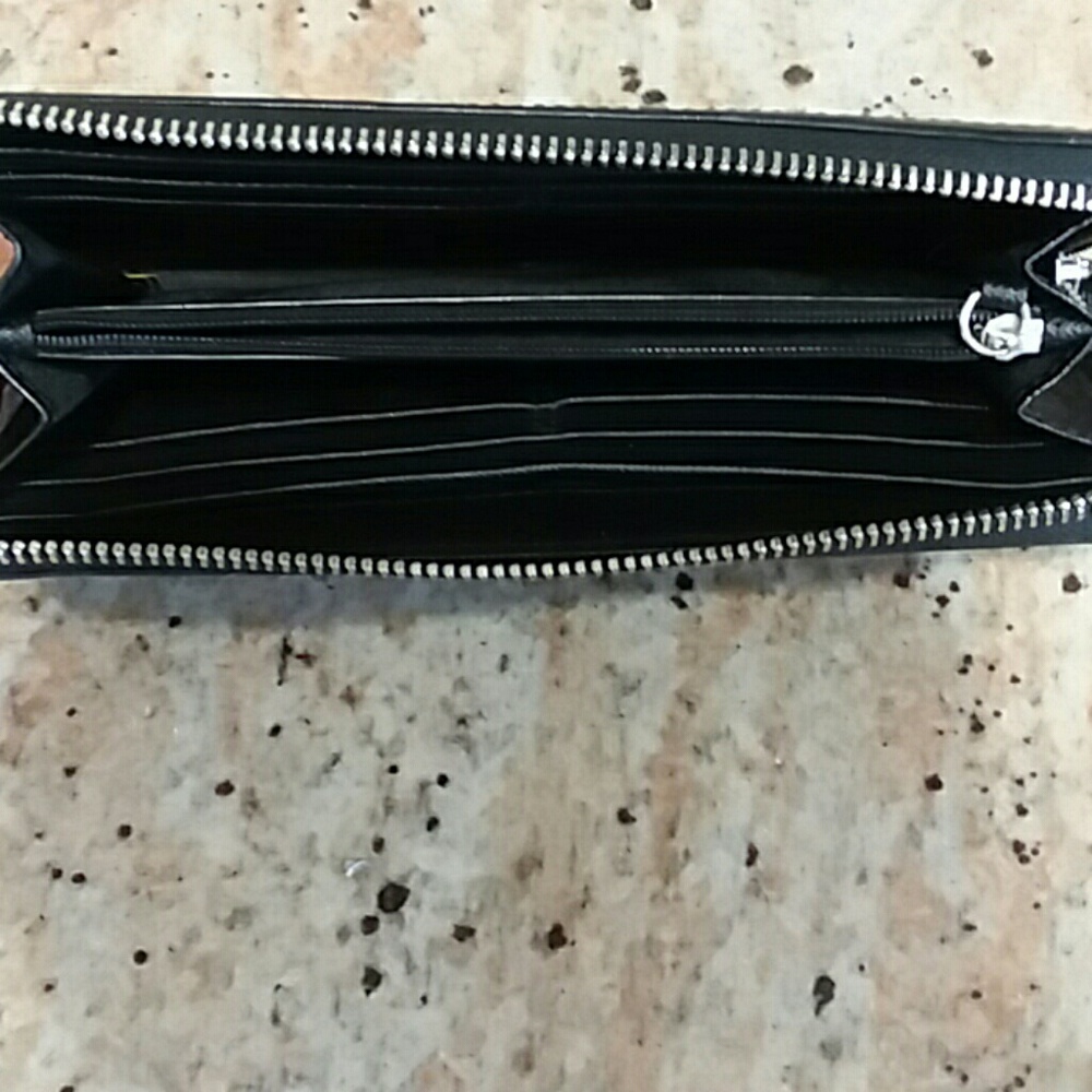 Coach Wallet - Picture 6 of 6