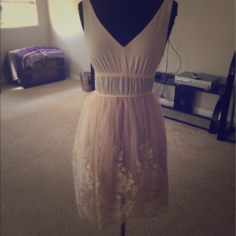 Pink floral v-neck sleeveless dress