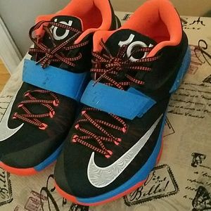 KD tennis shoe