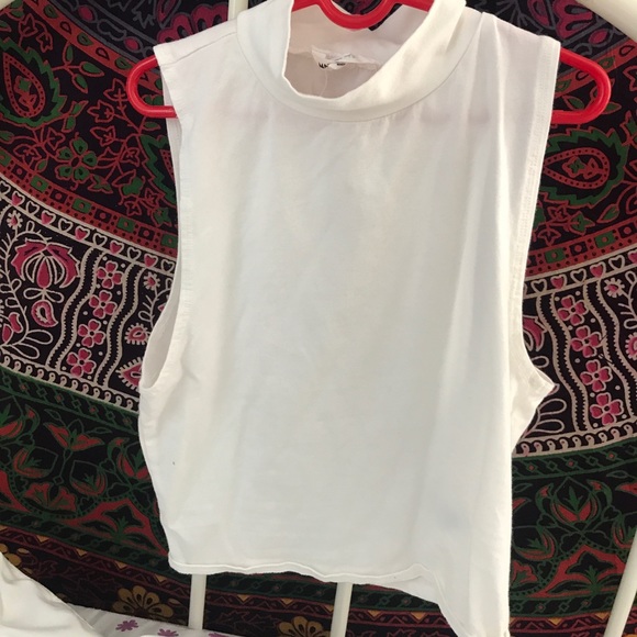 Crop Top - Picture 1 of 2