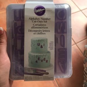 Cut Out Set for cakes