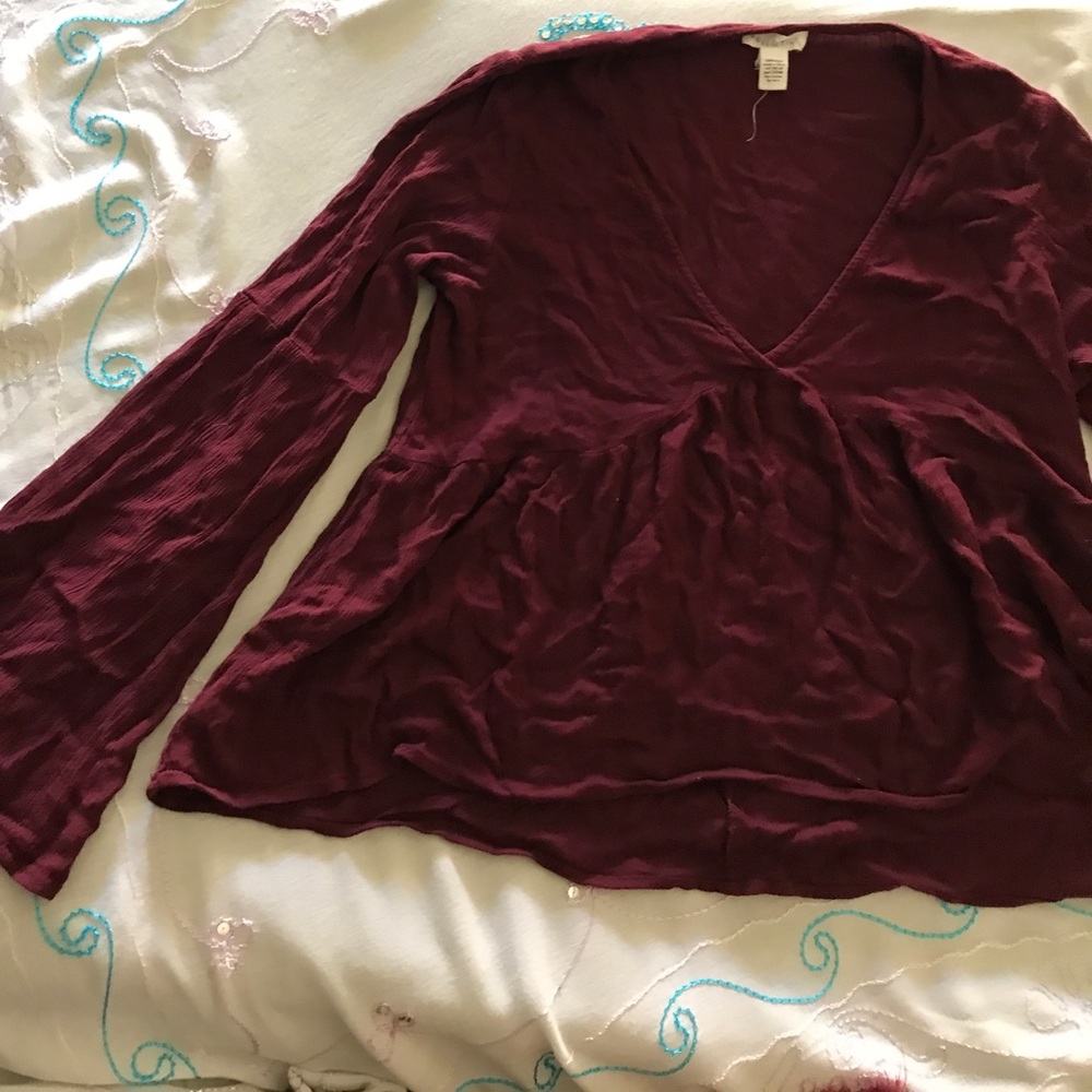 Maroon cute bell 🔔 sleeves
