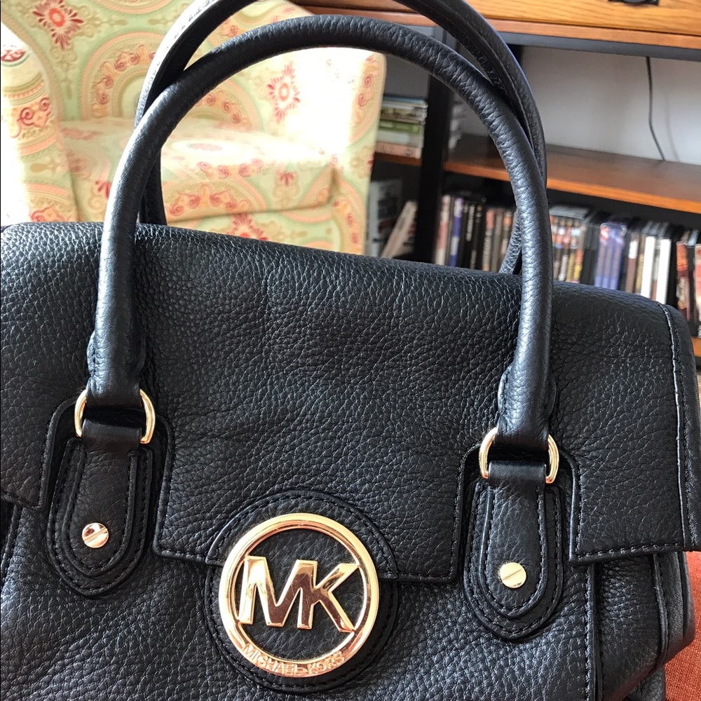 🎈SALE🎈PRICE FIRM. Authentic Michael Kors bag