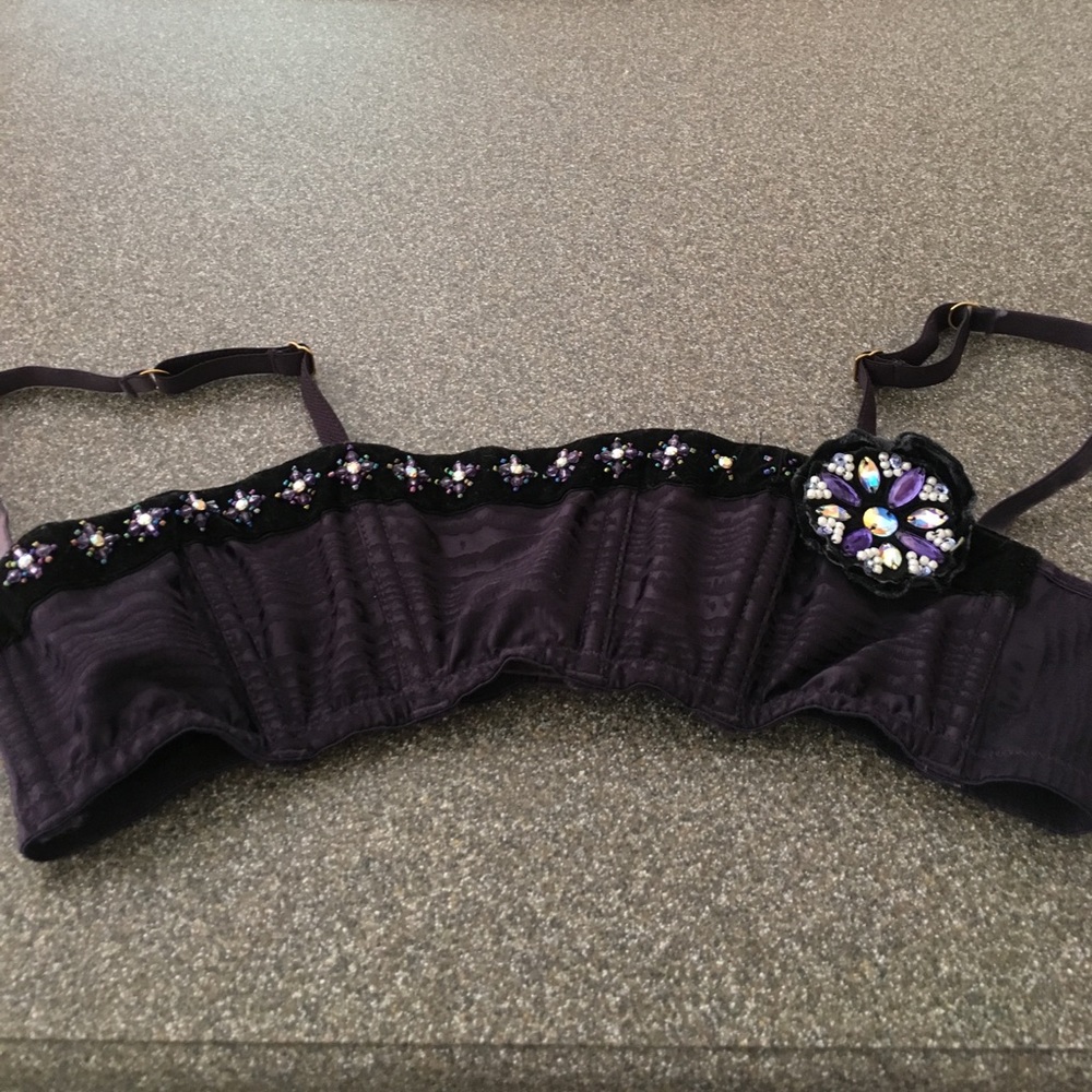 Victoria Secret shelf bra