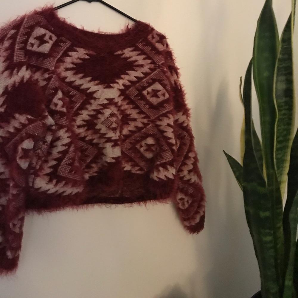 Sweater Aztec design