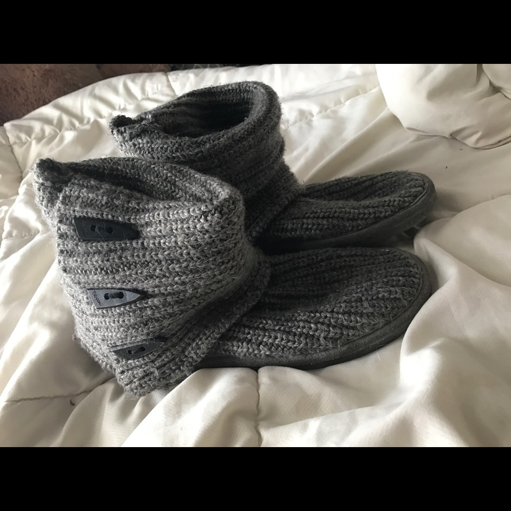 Gray bear paw winter boots!