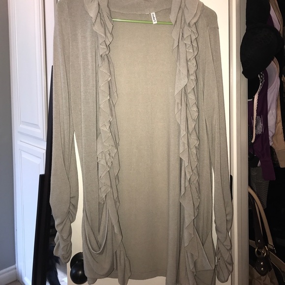 Studio Y Sweaters - Adorable ruffled Maurice's brand Studio Y cardigan