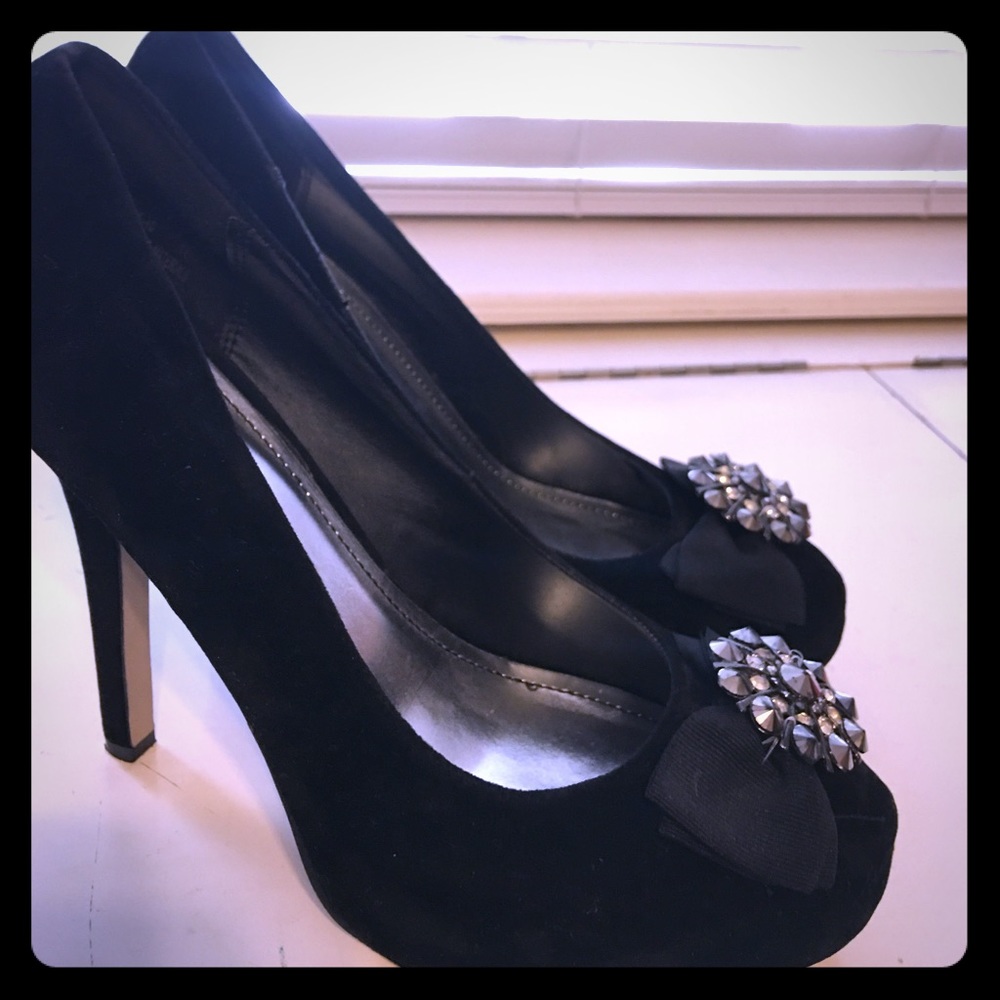 Black Velvet Pumps