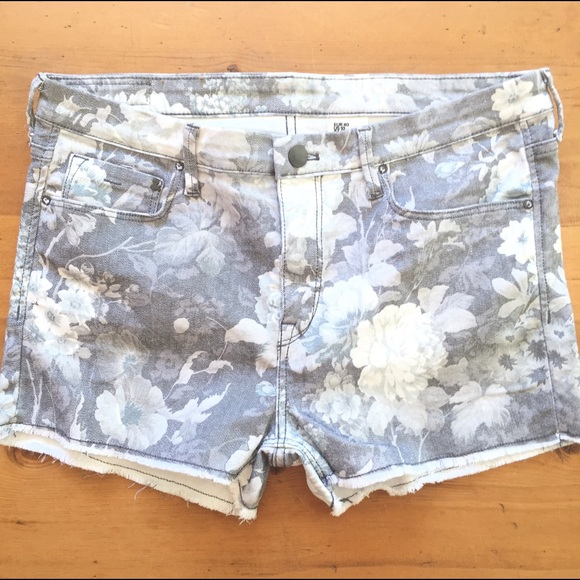H&M Pants - H&M Floral Denim Shorts