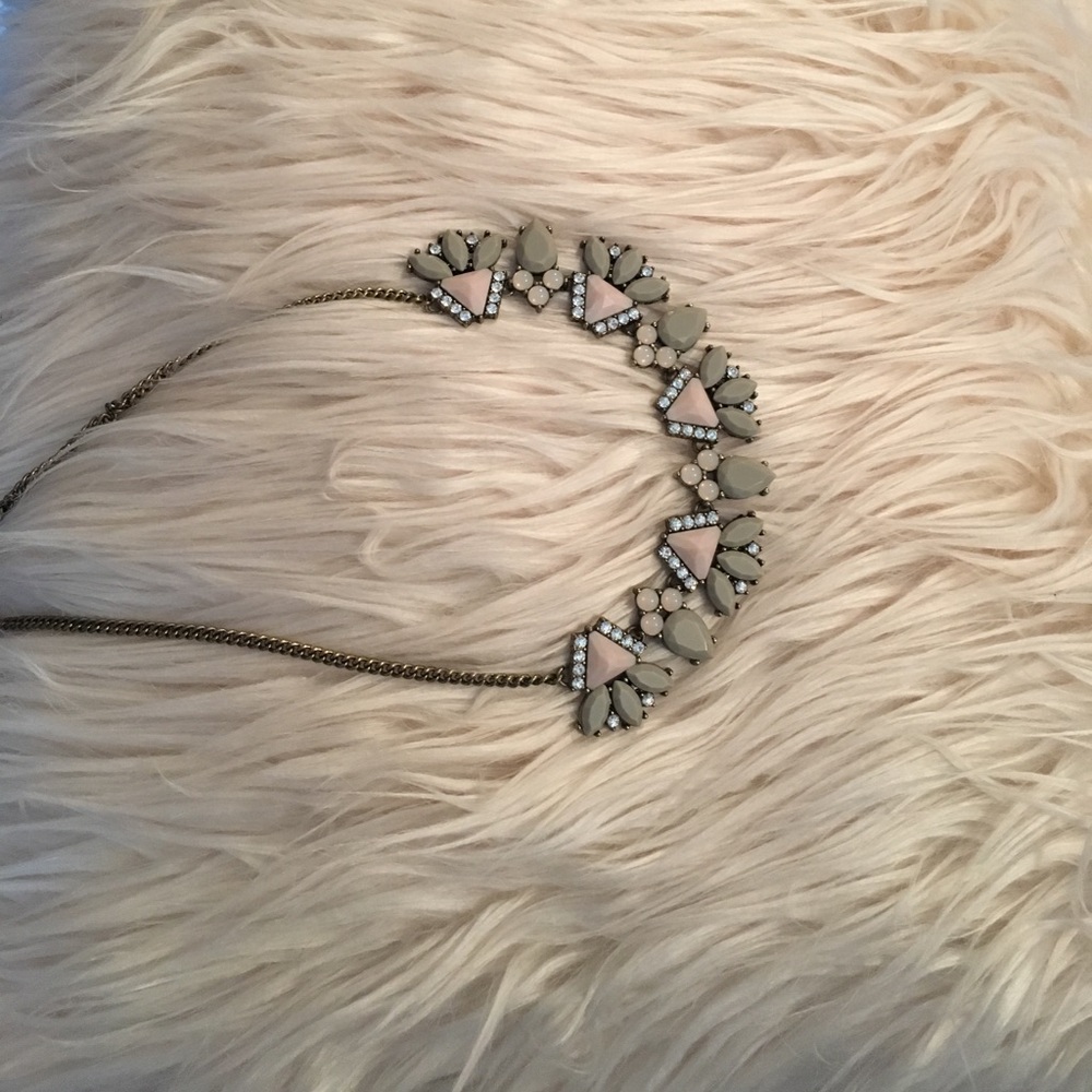 STATEMENT NECKLACE!