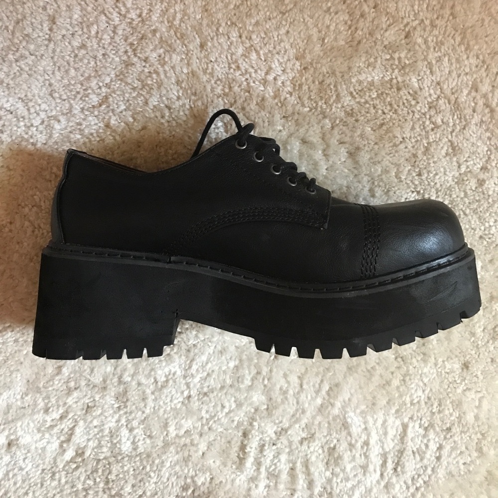 NWOB Lace Up Platform Oxford Shoes