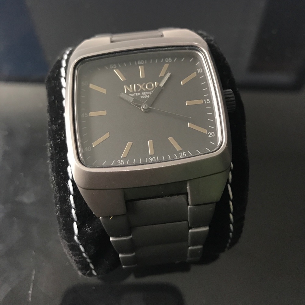 Nixon Manual watch. All Gunmetal.