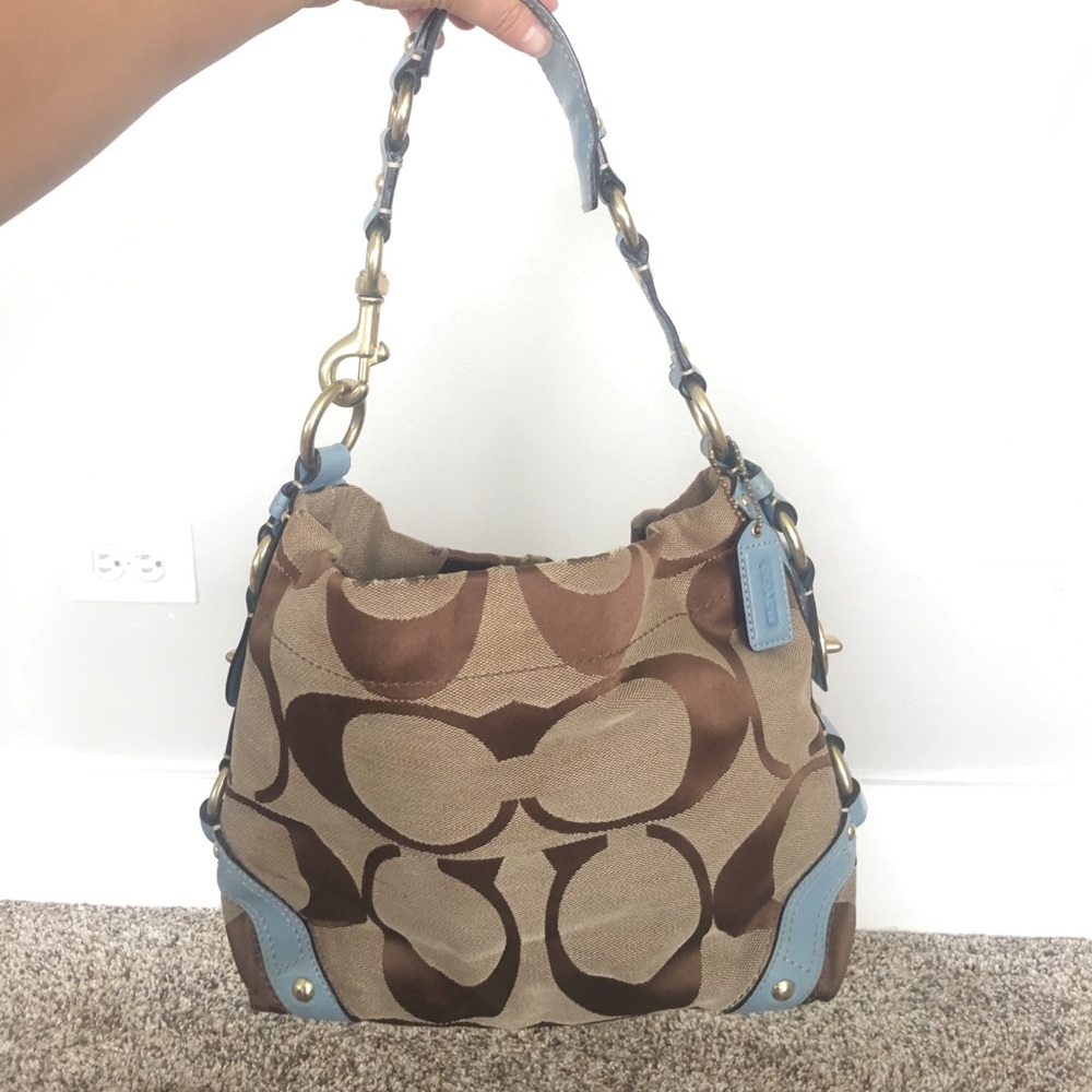 Coach Signature Carly
