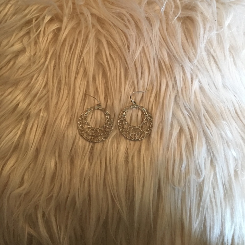 CUTE EARRINGS!