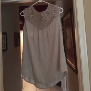 Ambro light and breezy top
