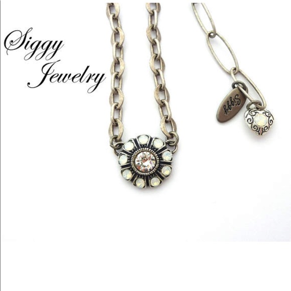 Swarovski Crystal Cluster Flower Pendant - Picture 2 of 5