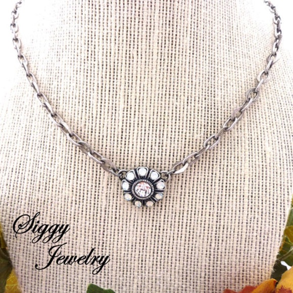 Swarovski Crystal Cluster Flower Pendant - Picture 5 of 5