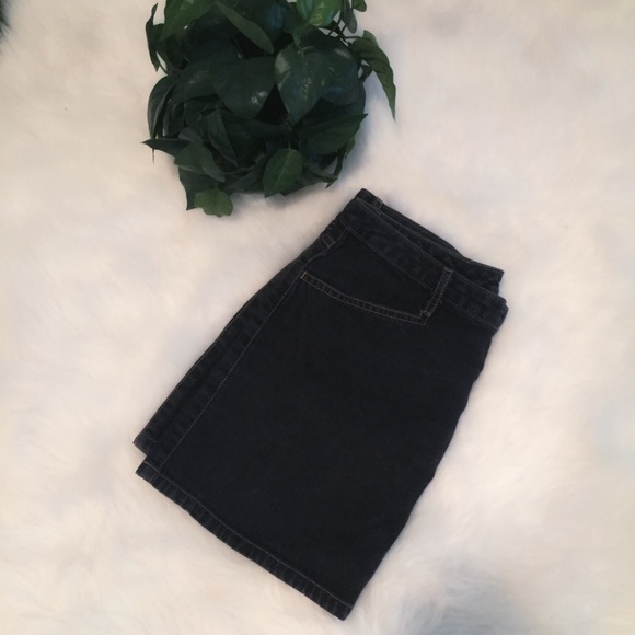 SOLD Vintage Old Navy Denim Mini Skirt - Picture 5 of 6