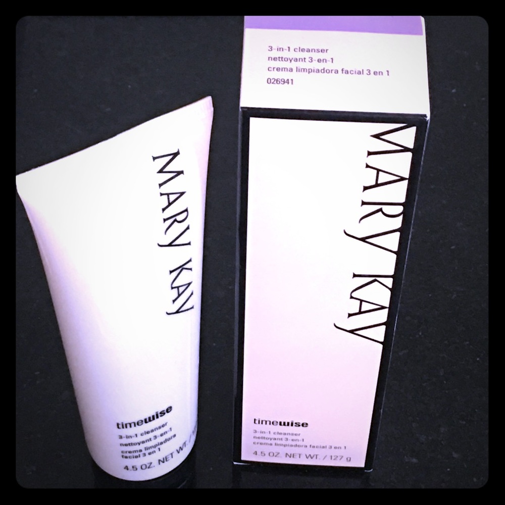 ⭐️Mary Kay timewise 3- in- 1 cleanser🌈