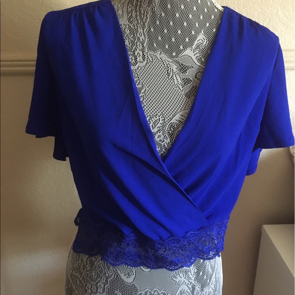 Crop tops    never used size medium