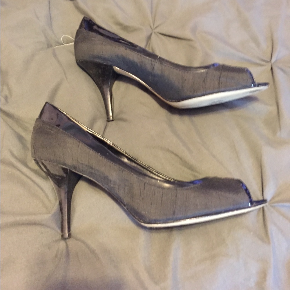 Shoes - Picture 2 of 4