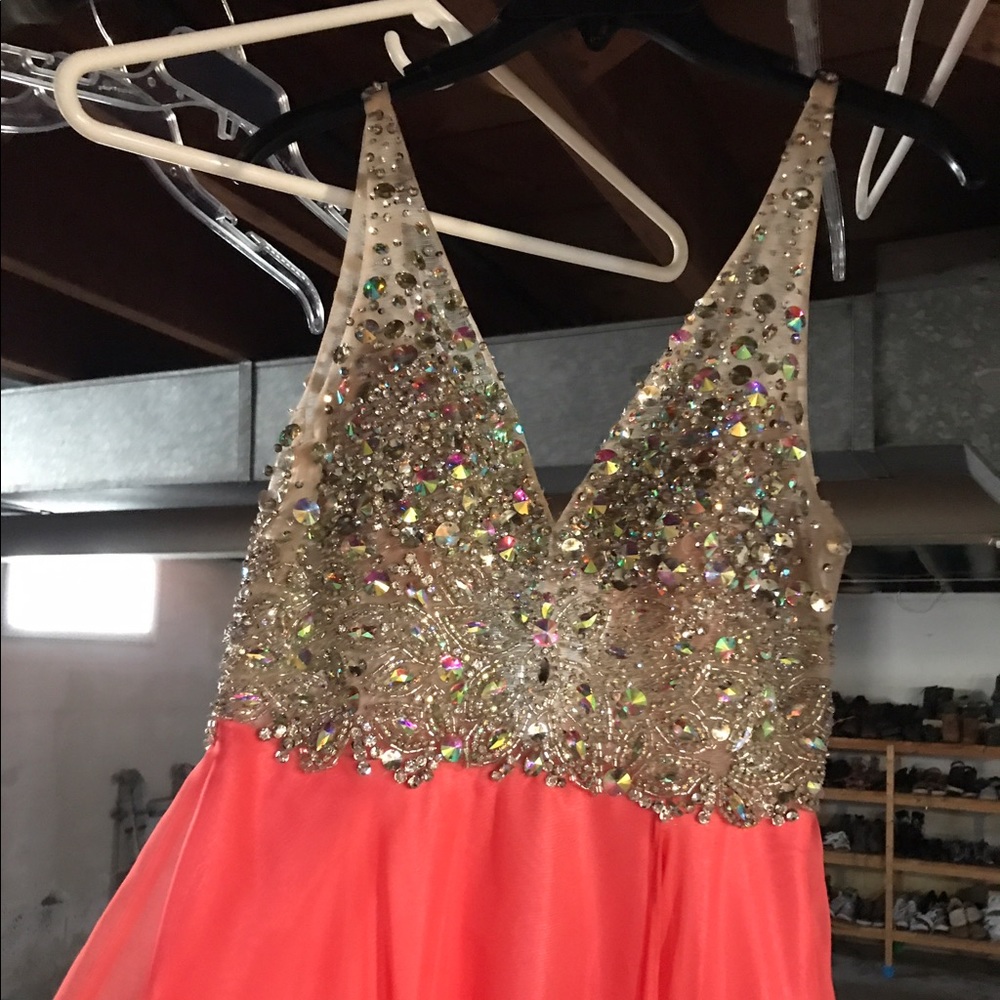 Beautiful dress only worn once