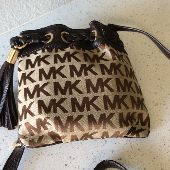 Michael Kors braided groomed cross body bag - Picture 3 of 8