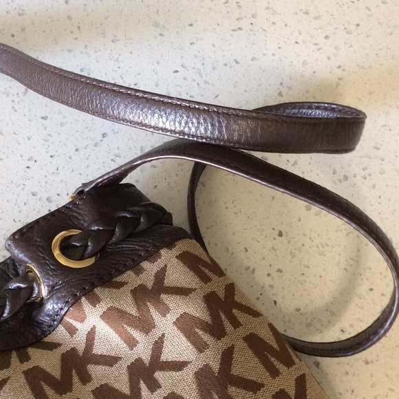 Michael Kors braided groomed cross body bag - Picture 6 of 8