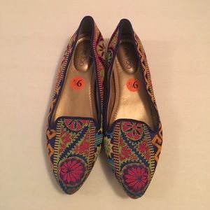 Retro print pointy toe flats- size 9.5