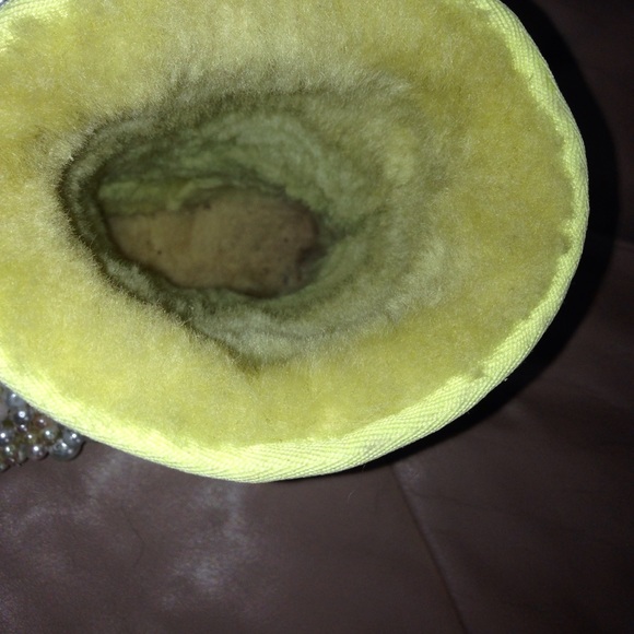 UGG's - Picture 6 of 8