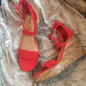 Red wedges