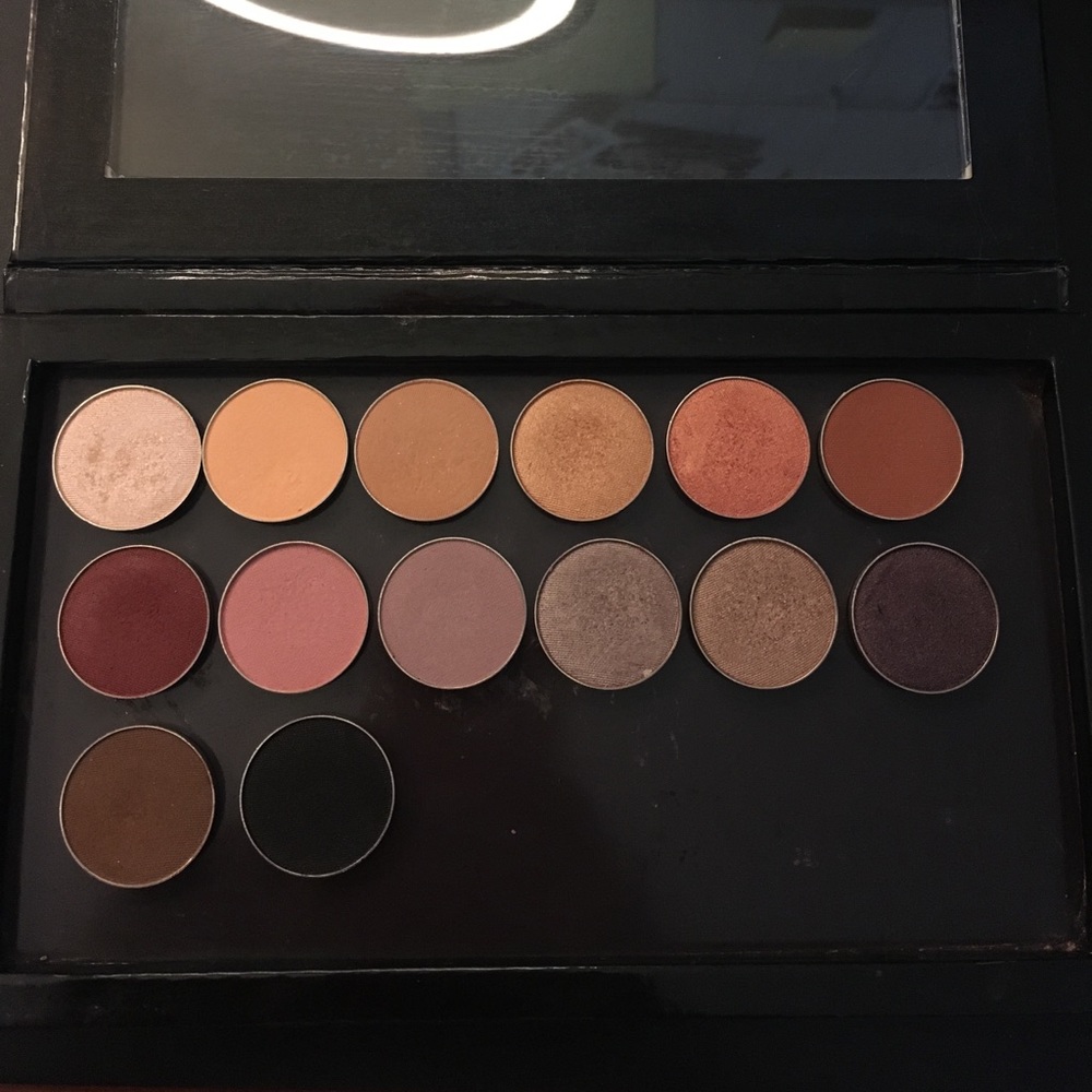 Makeupgeek eyeshadow lot & Z Palette included!