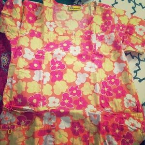 Three wonder wink xs tops