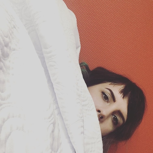 Meet your Posher, Taylor - Picture 1 of 1