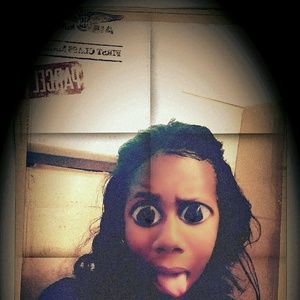 Meet your Posher, Danielle